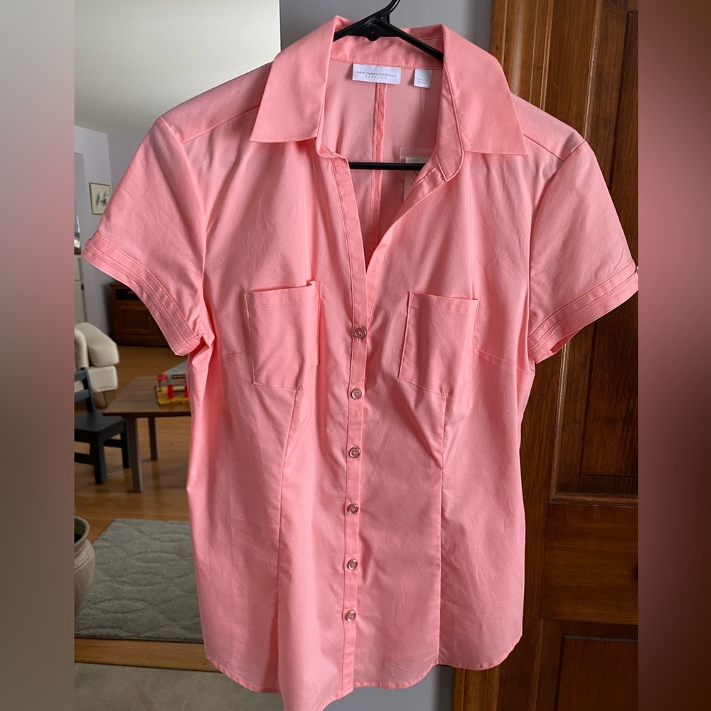 New York & Company Peach Button-Up Short Sleeve Blouse